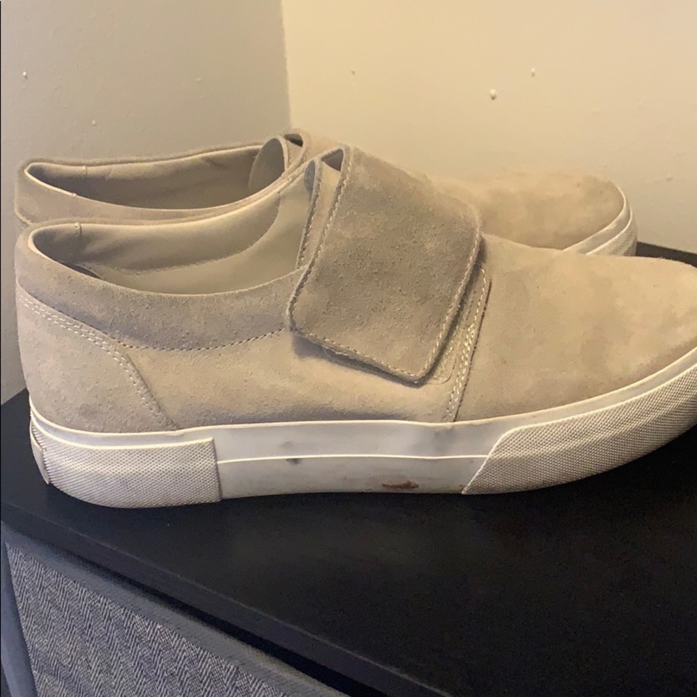 Vince slip on Velcro sneaker